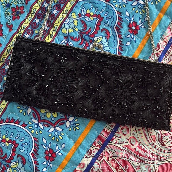 Elegant Beaded Black Clutch with Chain Strap EUC - Picture 2 of 5